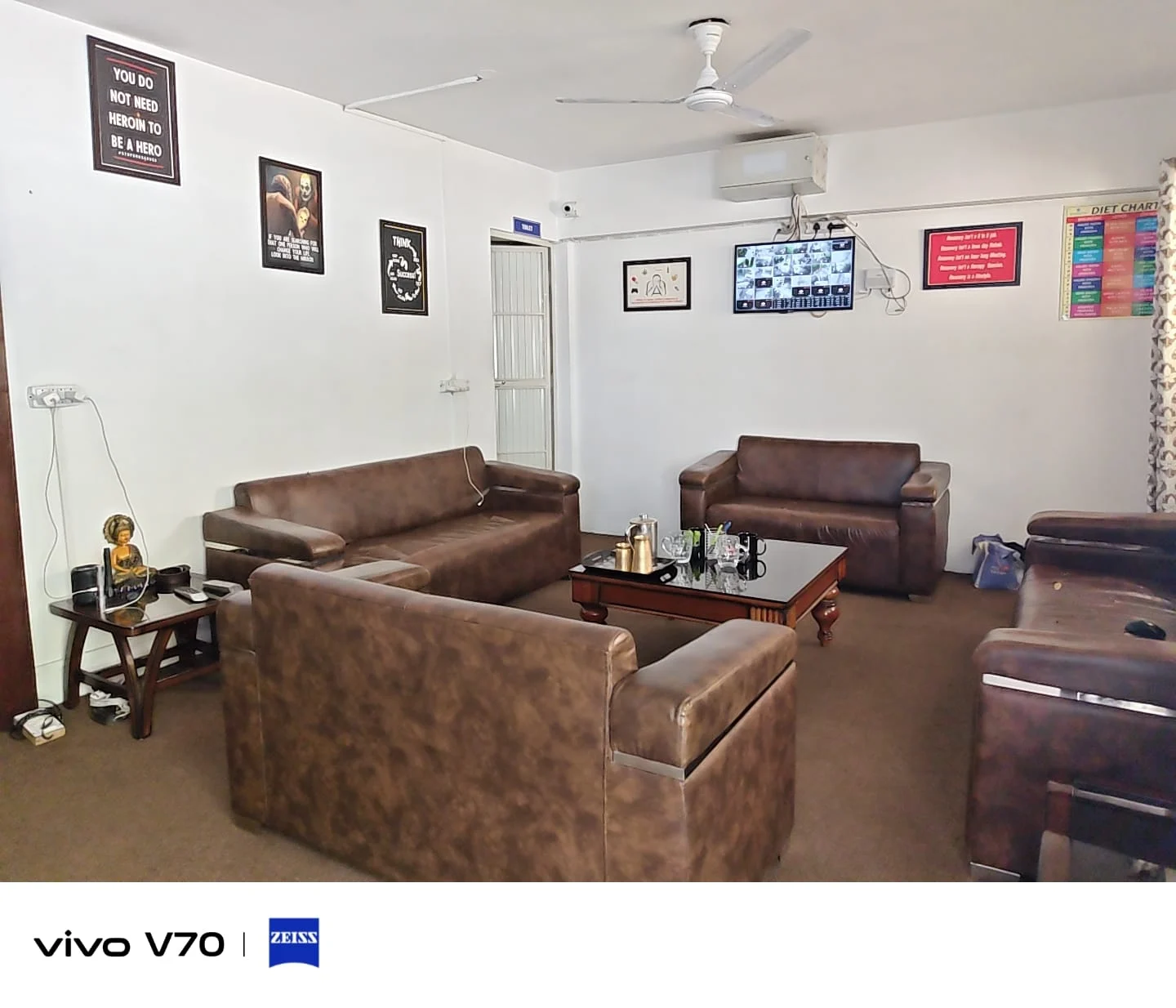 Sofas and seating at the centre